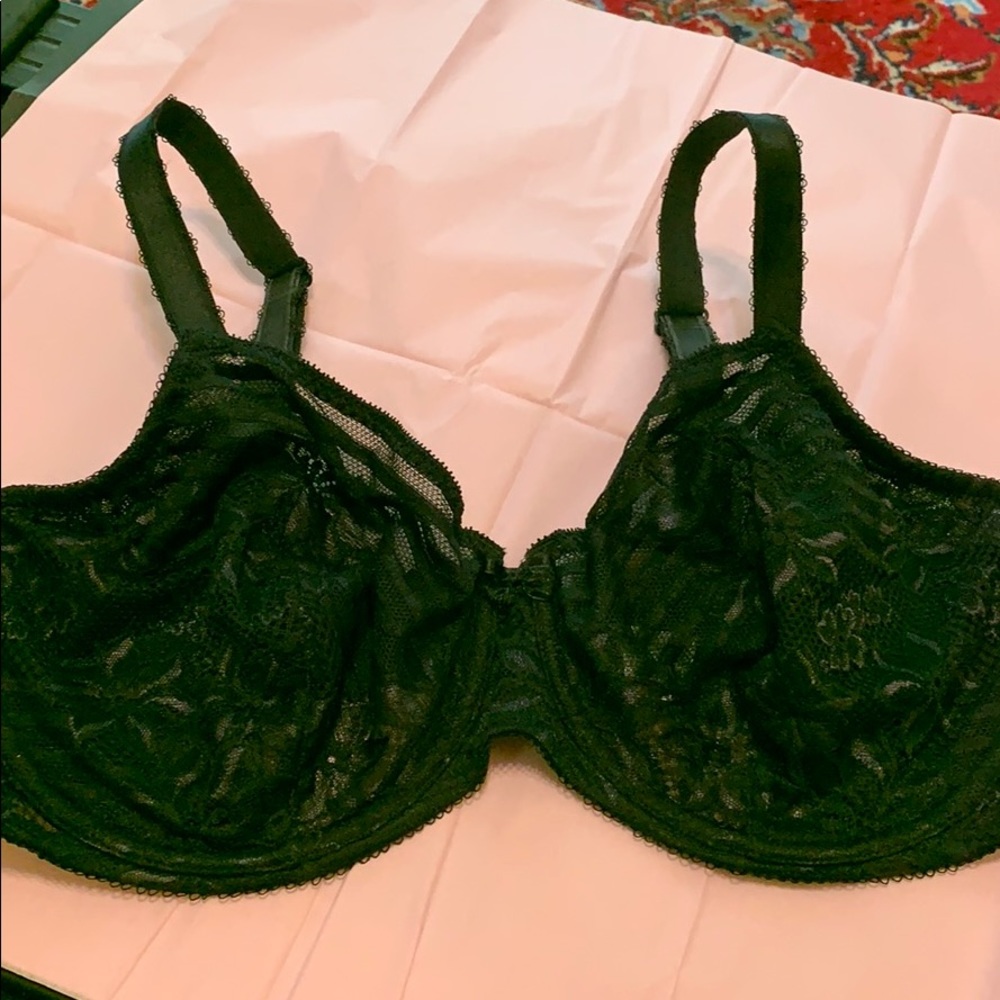 Black Wacoal Bra Like New 40DD